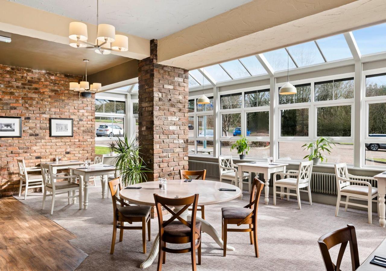 Dragonfly Hotel Colchester Exterior photo